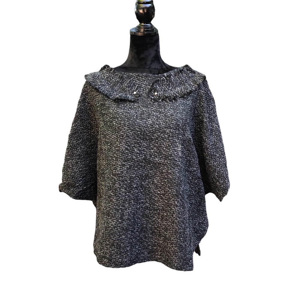 Azz Trading Gray Wrap Poncho Scarf NWT
